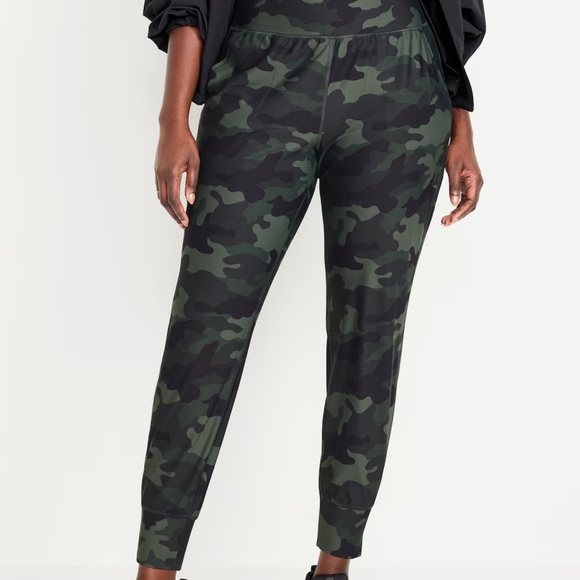 NWT OLD NAVY High-Waisted PowerSoft Joggers Color: Camo - Picture 5 of 7